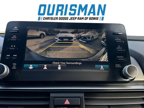 Used 2018 Honda Accord EX image 21