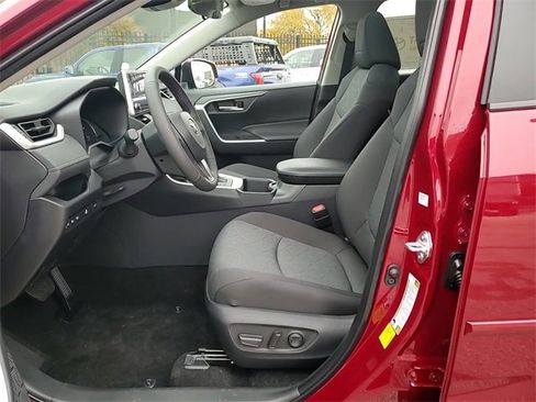 Used 2025 Toyota RAV4 XLE w/ Convenience Package image 11