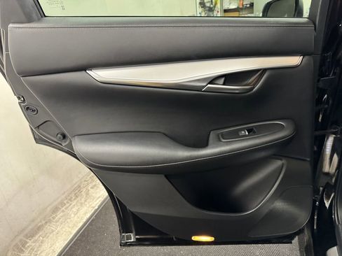 Used 2021 INFINITI QX50 Luxe w/ Appearance Package image 13