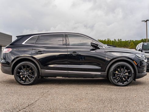 Used 2021 Lincoln Nautilus Reserve w/ Monochromatic Package image 8