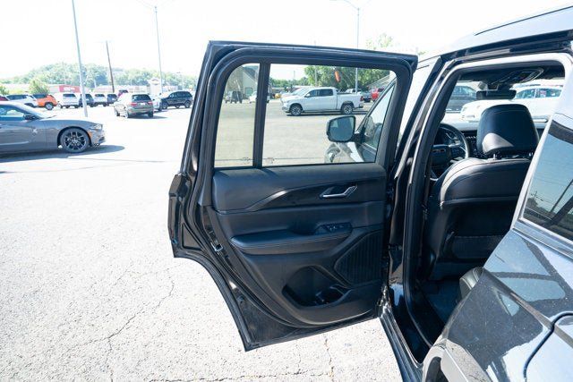 Certified 2025 Jeep Grand Cherokee Altitude AWD/4WD image 11