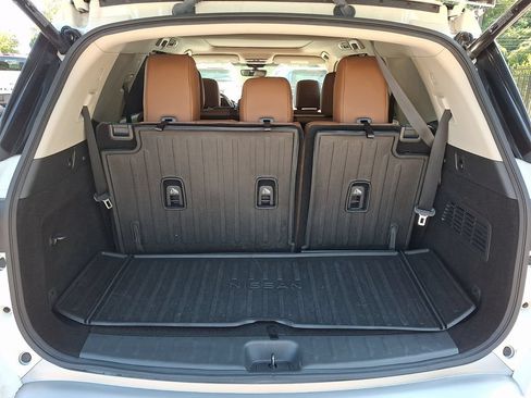 Certified 2023 Nissan Pathfinder Platinum w/ Cargo Package AWD/4WD image 31