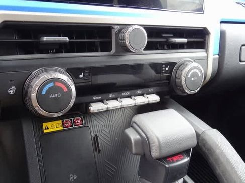 Used 2024 Toyota Tacoma TRD Sport w/ TRD Sport Upgrade Package image 17