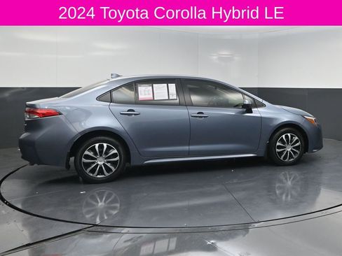 Used 2024 Toyota Corolla LE image 4