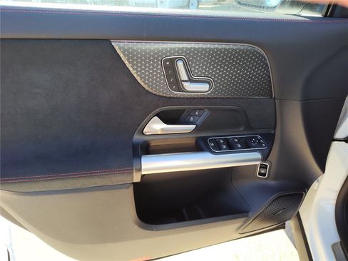 New 2025 Mercedes-Benz GLA 250 image 15