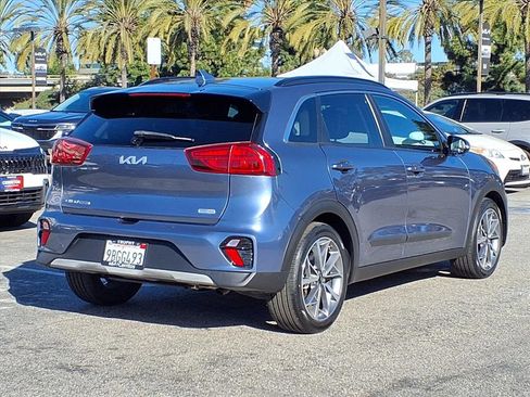 Certified 2022 Kia Niro Touring Special Edition image 5