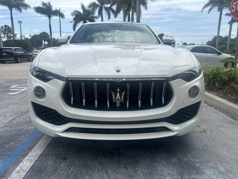 Used 2023 Maserati Levante GT AWD/4WD image 11