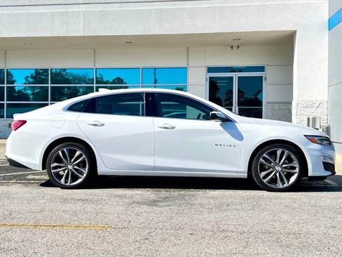 Used 2024 Chevrolet Malibu LT image 3