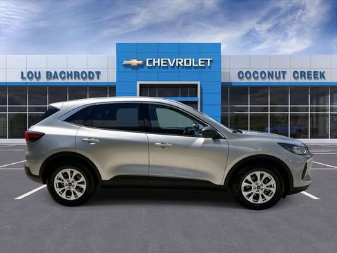 Used 2023 Ford Escape Active FWD image 9