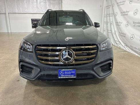New 2026 Mercedes-Benz GLS 450 4MATIC image 2