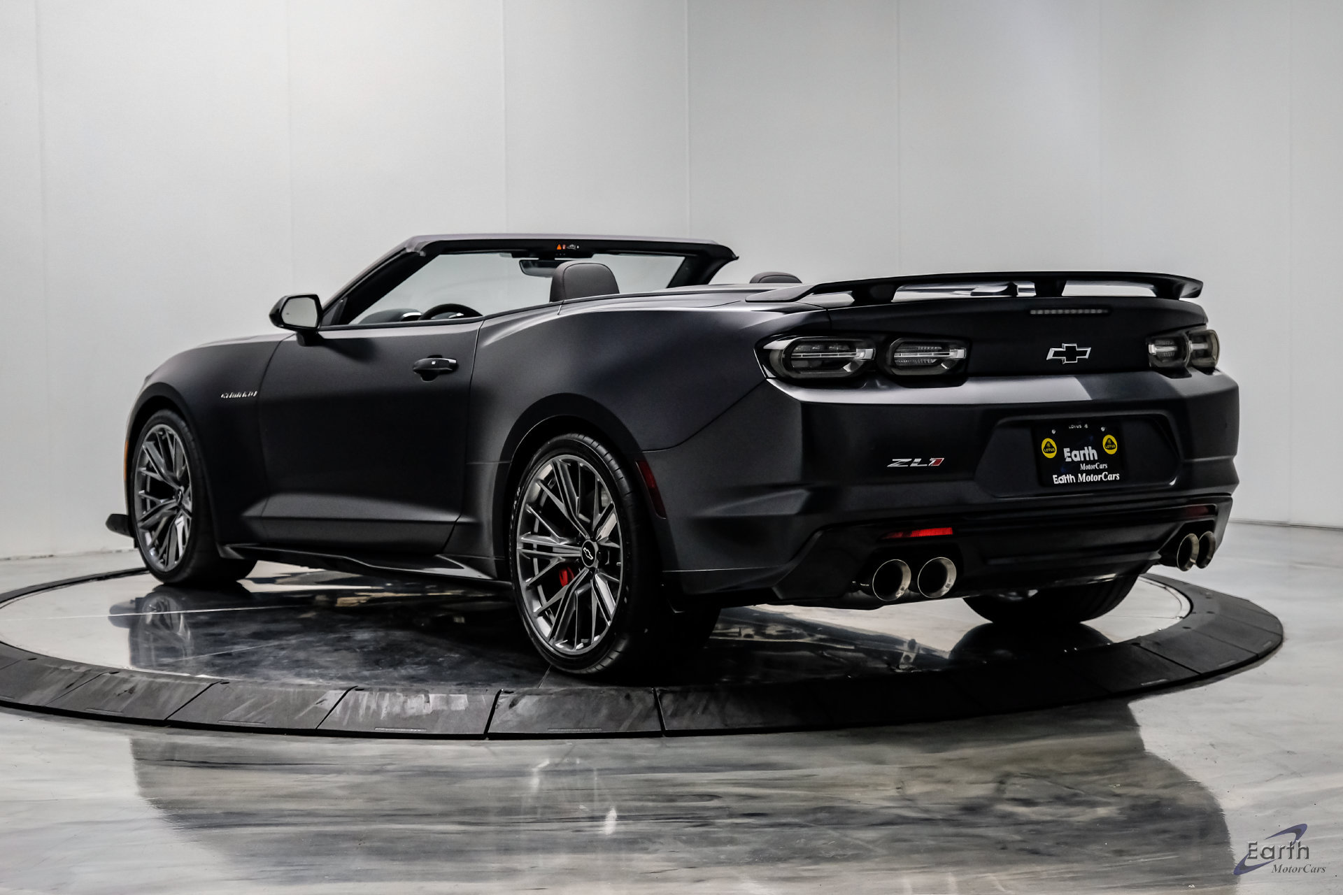 Used 2024 Chevrolet Camaro ZL1 RWD image 12