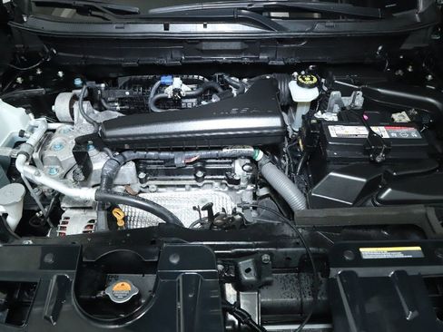 Used 2019 Nissan Rogue SV w/ Premium Package image 37