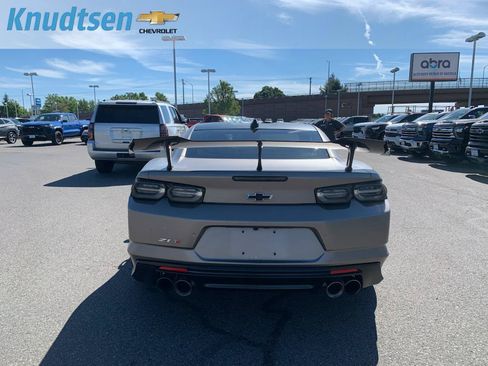 Used 2021 Chevrolet Camaro ZL1 RWD image 6