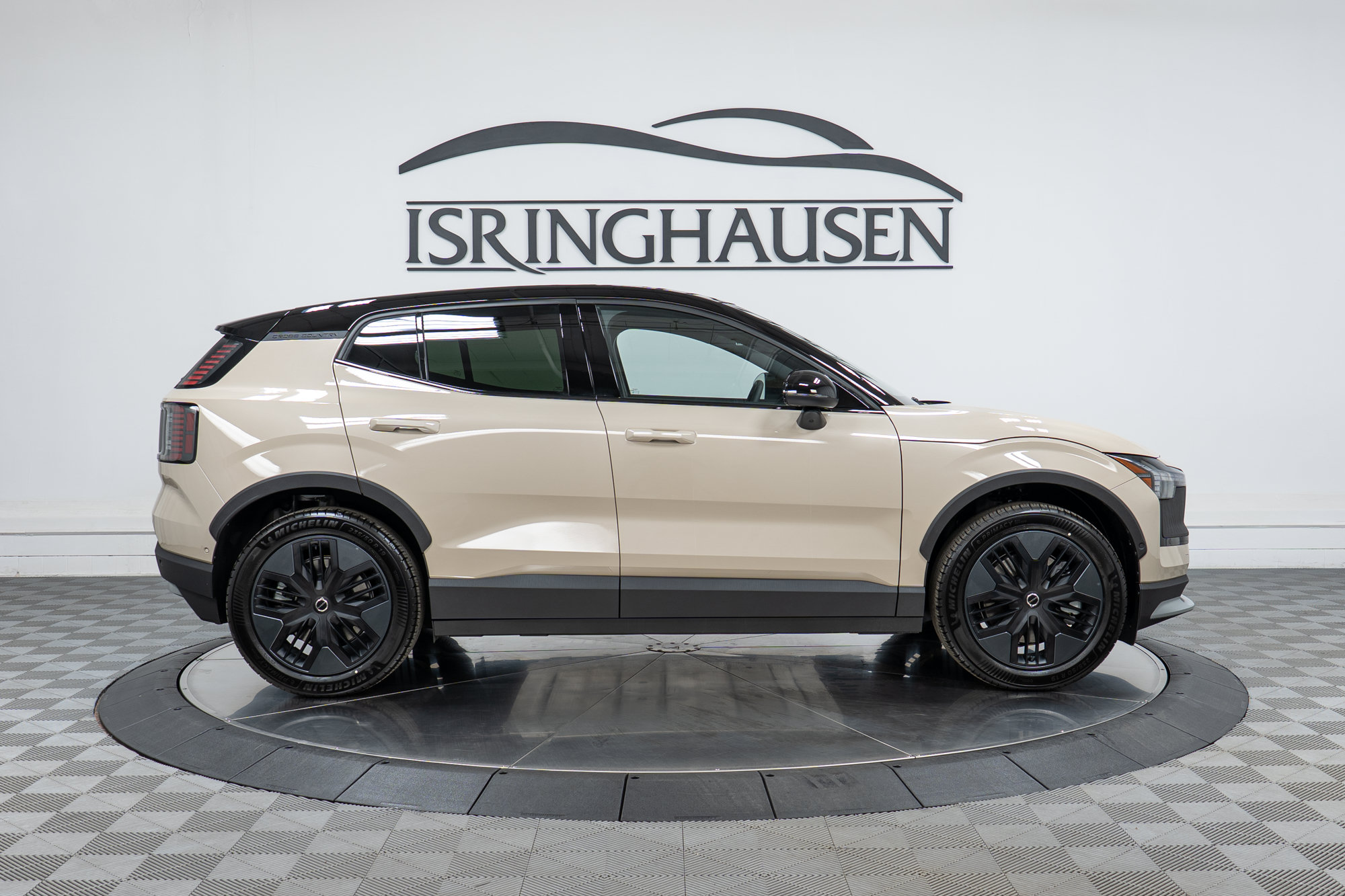 New 2026 Volvo EX30 Cross Country Ultra w/ Protection Package Premier AWD/4WD image 4