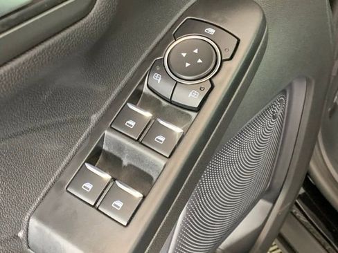 Used 2025 Ford Escape SE image 31