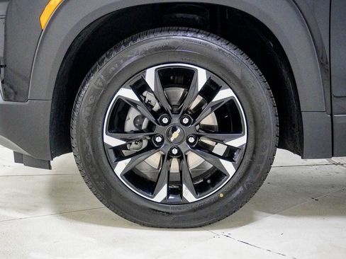 Used 2022 Chevrolet TrailBlazer LT w/ Convenience Package FWD image 13
