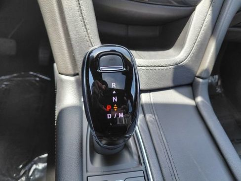 Certified 2024 Cadillac XT6 Premium Luxury FWD image 22