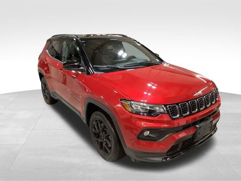 Used 2024 Jeep Compass Latitude w/ Convenience Group image 6