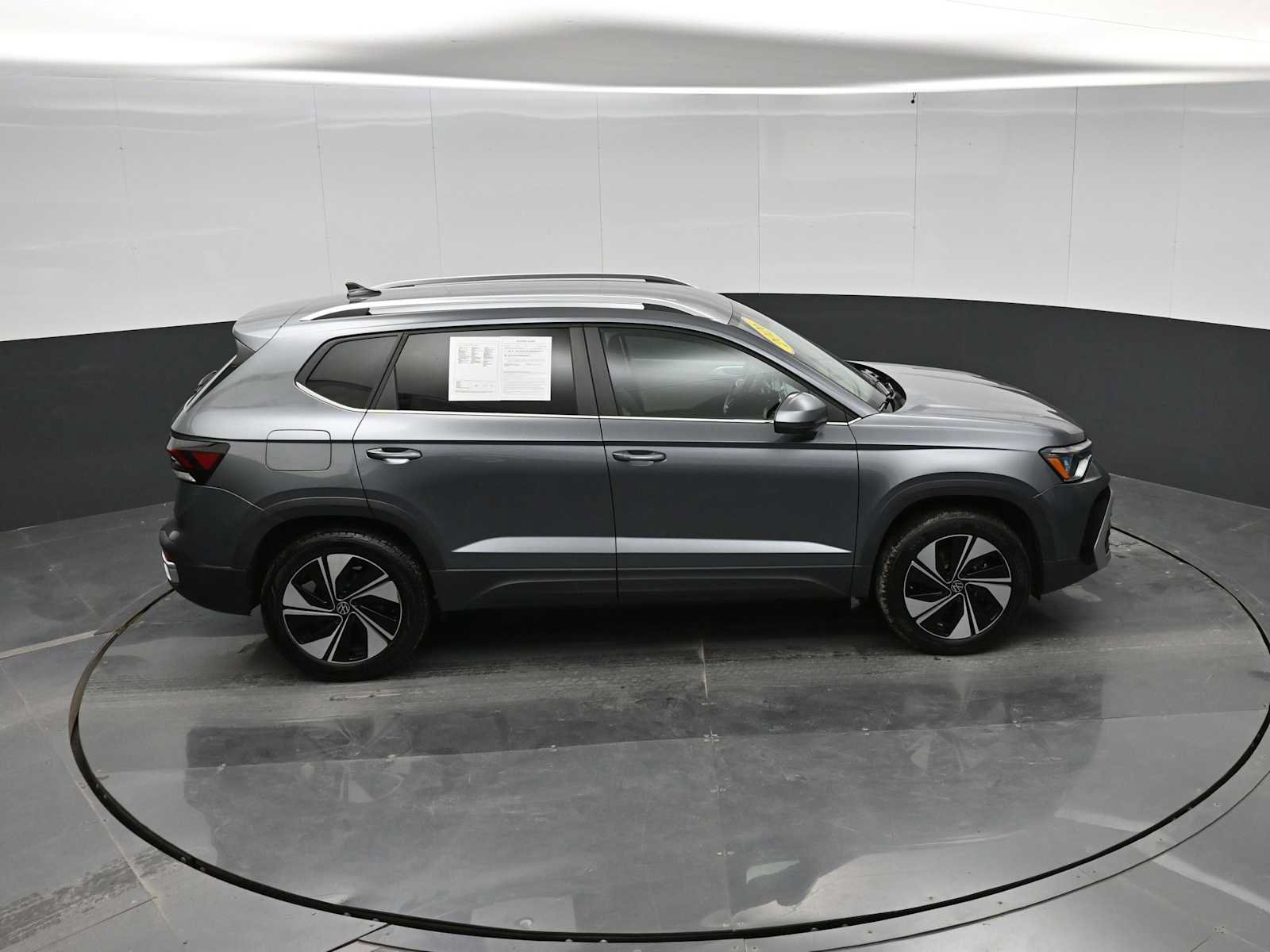 Used 2026 Volkswagen Taos SE AWD/4WD image 33