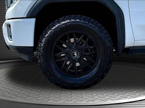 Used 2021 GMC Sierra 2500 AT4 w/ AT4 Premium Plus Package AWD/4WD image 34