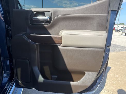 Used 2019 GMC Sierra 1500 SLT w/ SLT Premium Package image 23