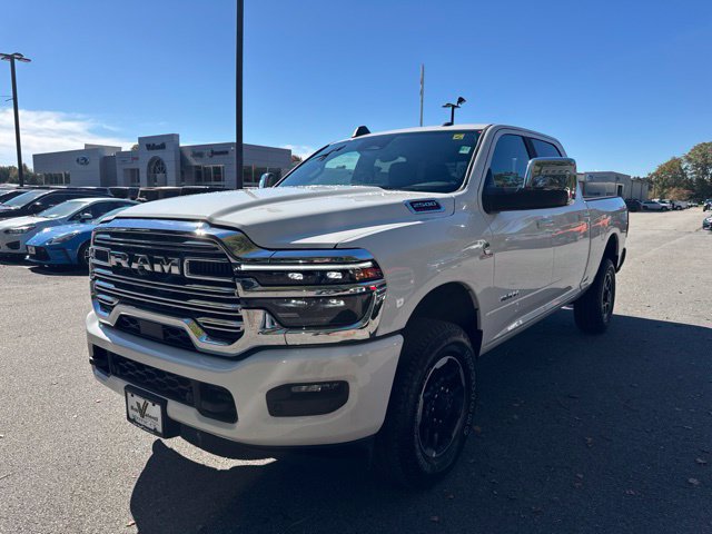 Used 2026 RAM 2500 Laramie AWD/4WD image 2