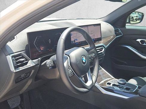Used 2023 BMW 330i Sedan w/ Parking Assistance Package RWD image 10