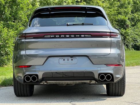 New 2025 Porsche Cayenne S image 8