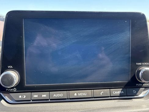 Used 2023 Nissan Rogue SV FWD image 19