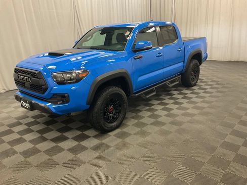 Used 2019 Toyota Tacoma TRD Pro AWD/4WD image 5
