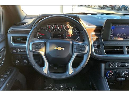 Used 2024 Chevrolet Suburban LS image 8