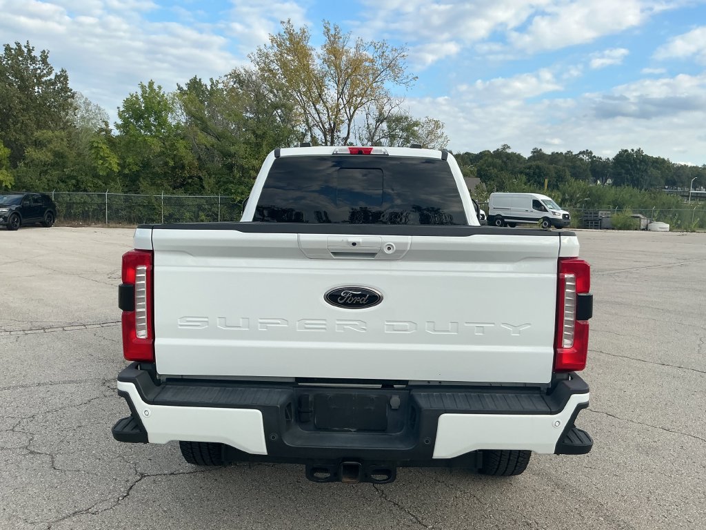 Used 2024 Ford F250 Lariat w/ Black Appearance Package AWD/4WD image 4