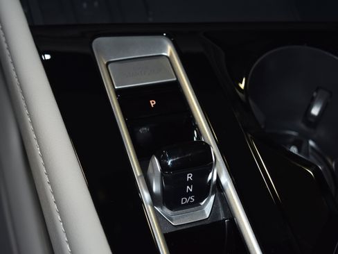 New 2026 Volkswagen Atlas SE image 12