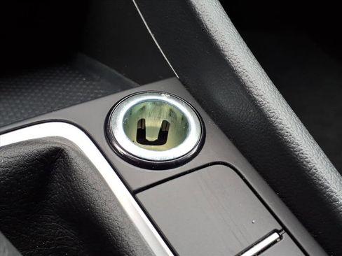 Used 2025 Volkswagen Jetta S image 28