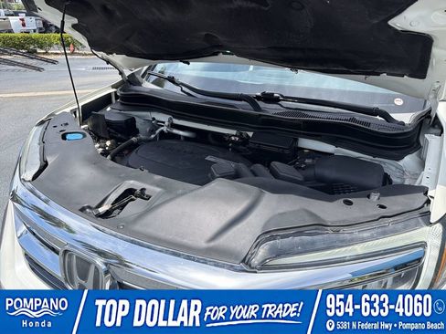 Used 2019 Honda Pilot Touring image 32
