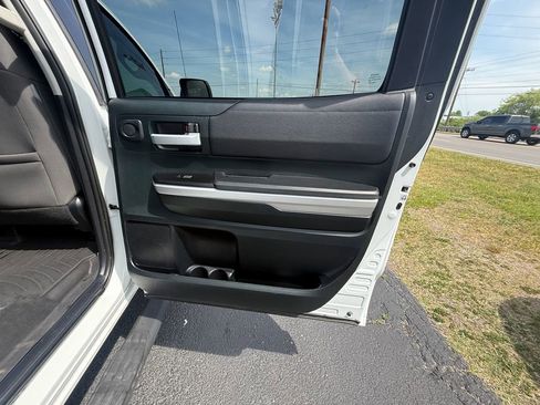 Used 2016 Toyota Tundra SR5 w/ SR5 Upgrade Package image 20