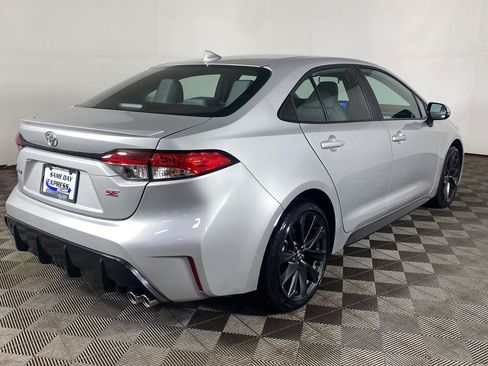 Used 2026 Toyota Corolla SE FWD image 6