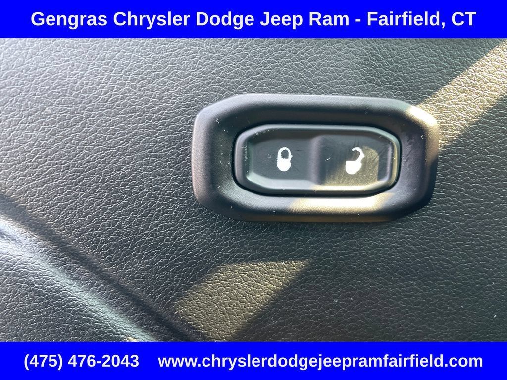 Used 2019 Jeep Wrangler Unlimited Sport S AWD/4WD image 39