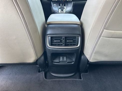 Used 2019 Honda CR-V Touring image 10
