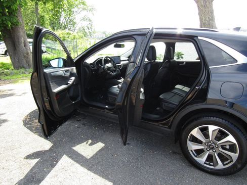 Used 2025 Ford Escape Platinum AWD/4WD image 10