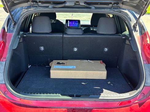 Used 2024 Toyota Corolla SE image 6