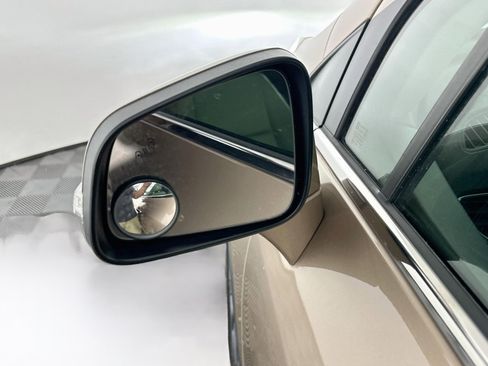 Used 2019 Buick Encore Essence FWD image 16