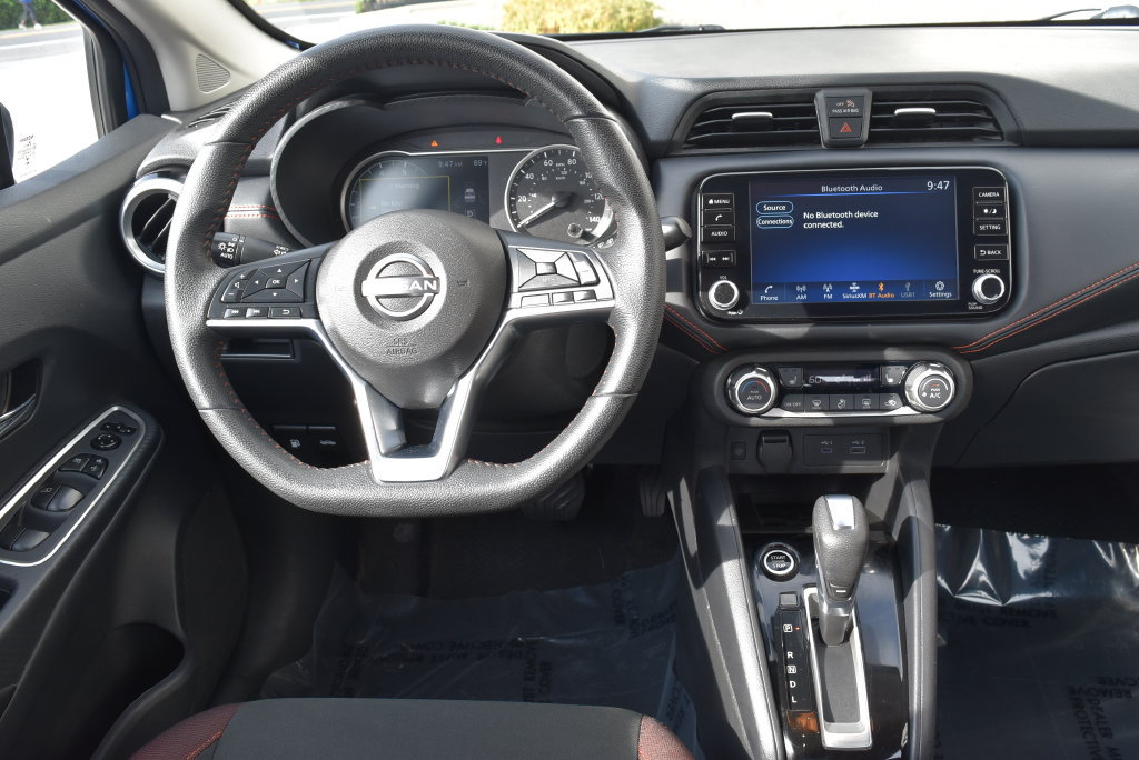 Used 2024 Nissan Versa SR FWD image 12
