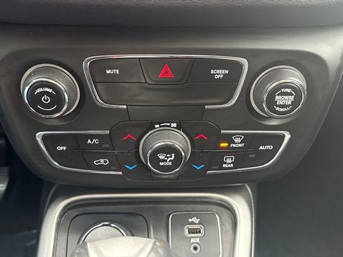 Used 2018 Jeep Compass Latitude w/ Popular Equipment Group image 22