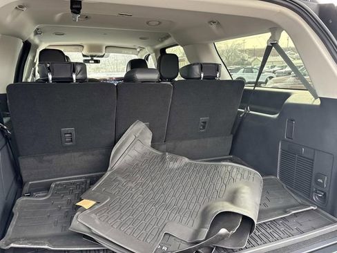 New 2026 Lincoln Navigator L Premier image 12