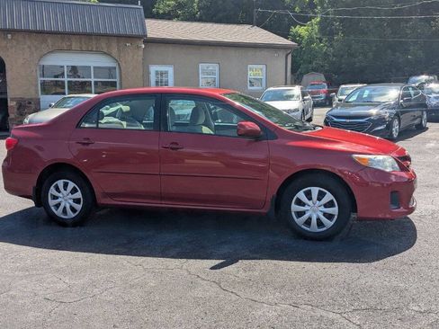 Used 2011 Toyota Corolla LE FWD image 4