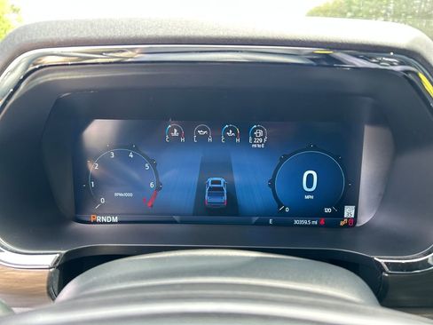 Used 2024 Ford F150 Lariat w/ FX4 Off-Road Package image 17