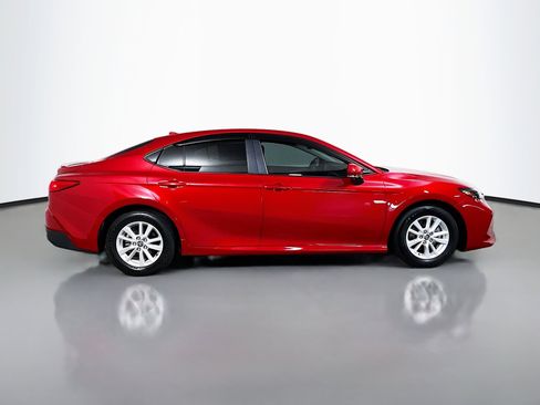 Used 2025 Toyota Camry LE w/ Convenience Package FWD image 3