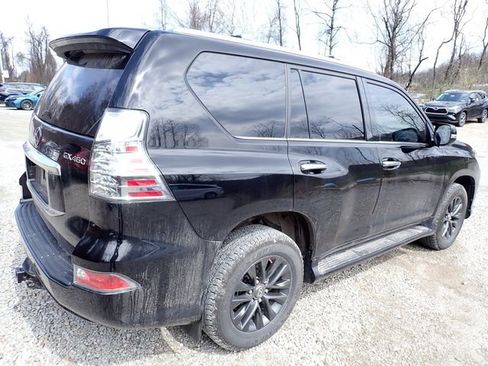 Used 2023 Lexus GX 460 Premium w/ Premium Plus Package image 3