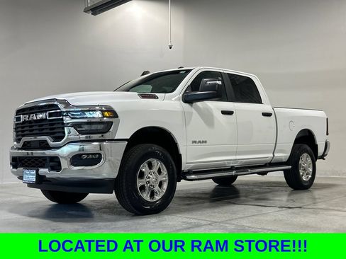 Used 2026 RAM 2500 Big Horn AWD/4WD image 2